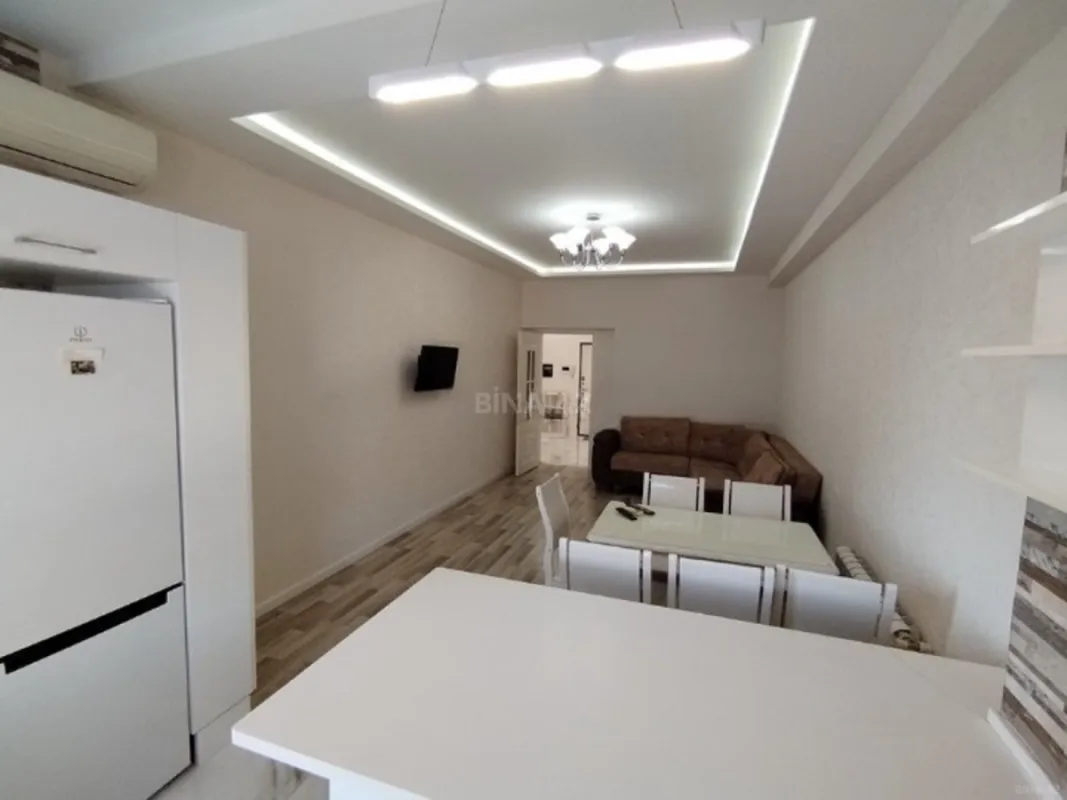 Satılır 2 otaqlı mənzil 70 m²