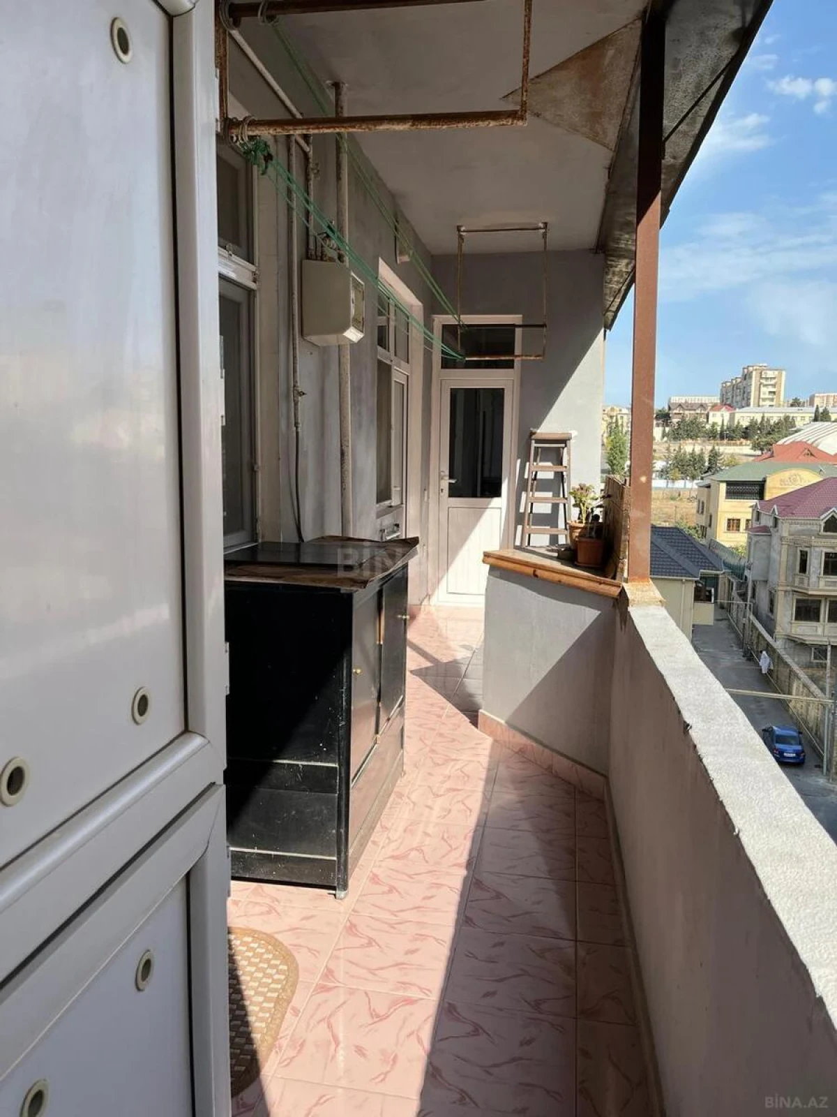 Satılır 4 otaqlı mənzil 147 m²