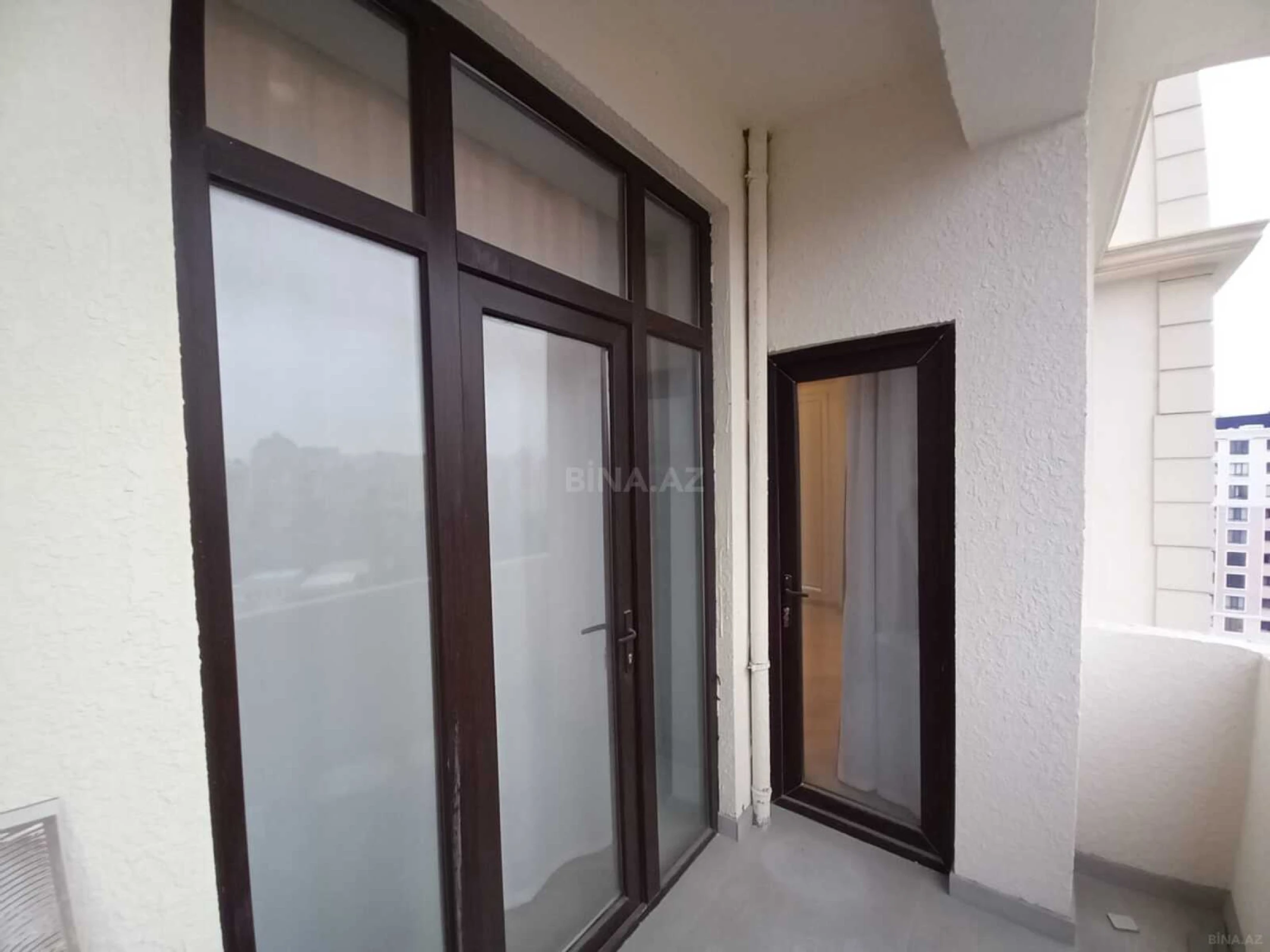 Satılır 2 otaqlı mənzil 64 m²
