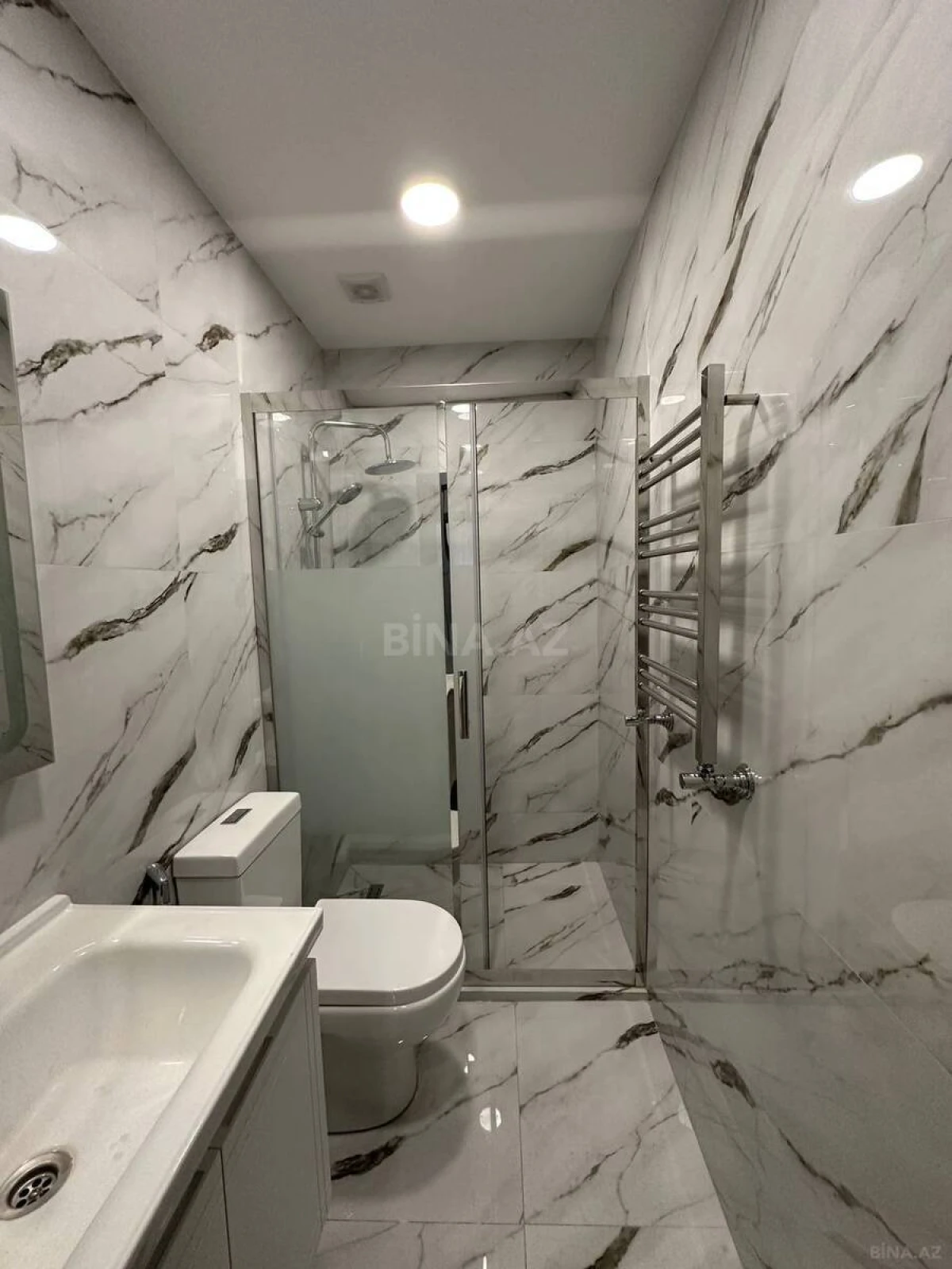 Satılır 2 otaqlı mənzil 64 m²