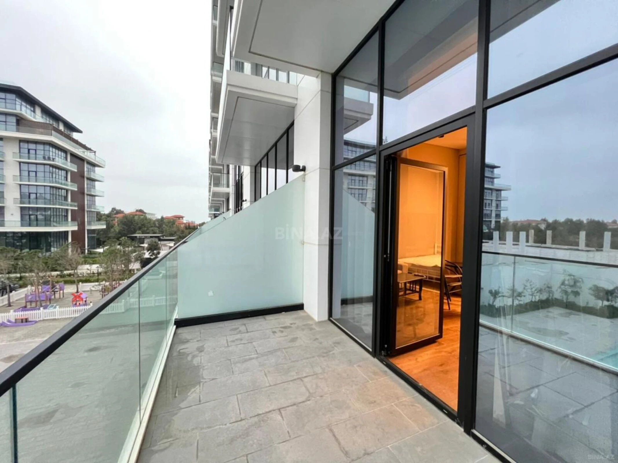 Satılır 1 otaqlı mənzil 52 m²