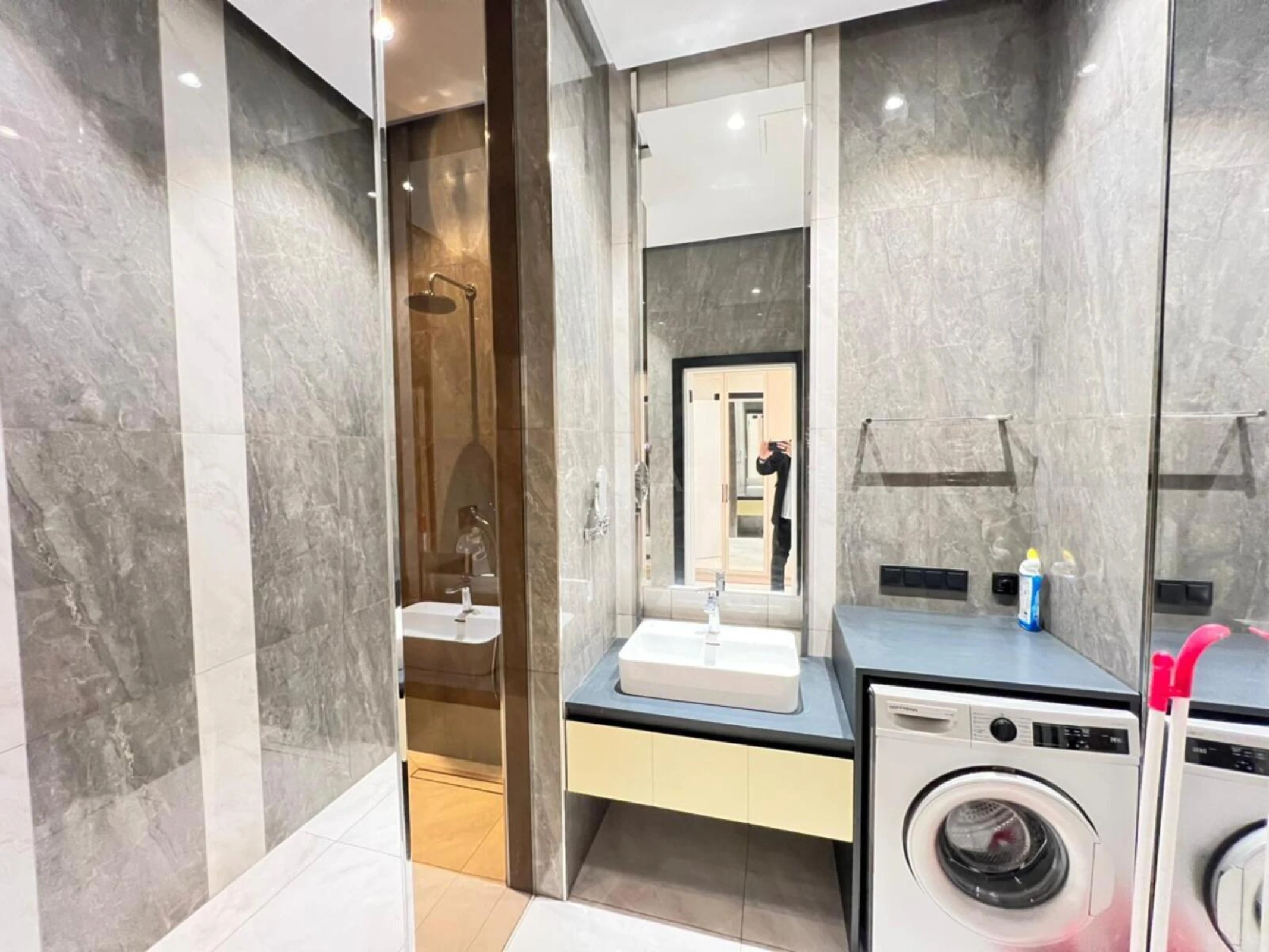 Satılır 1 otaqlı mənzil 52 m²