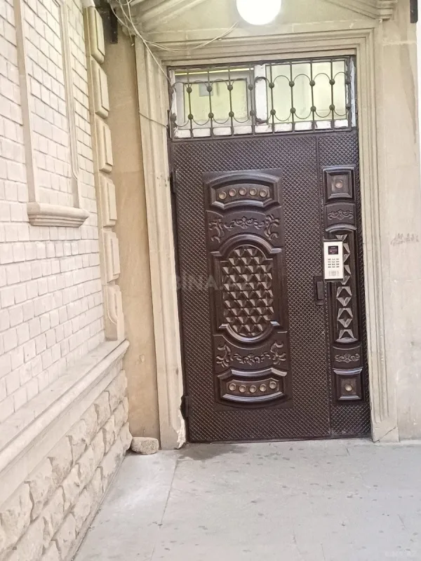 Satılır 3 otaqlı mənzil 110 m²