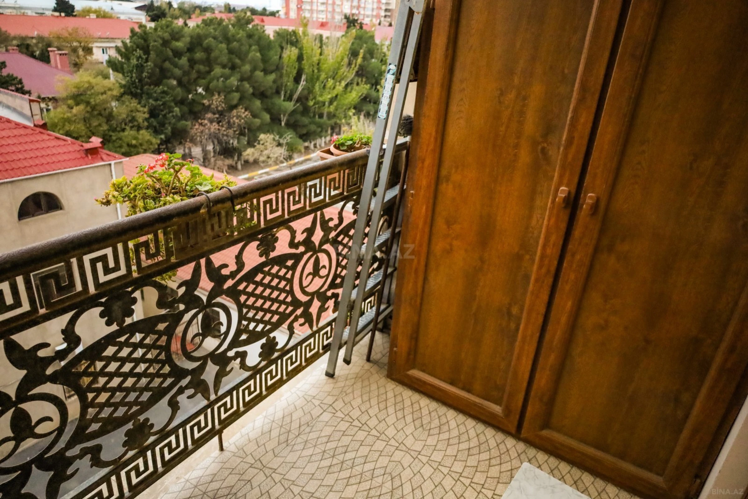 Satılır 3 otaqlı mənzil 112.5 m²