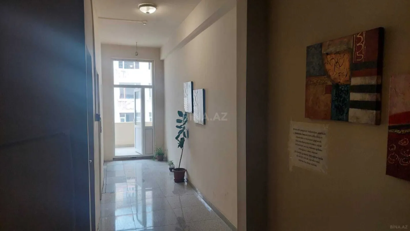 Satılır 4 otaqlı mənzil 185 m²