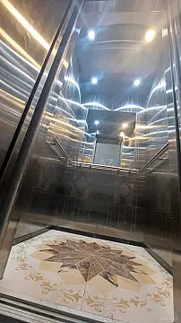 Satılır 4 otaqlı mənzil 185 m²