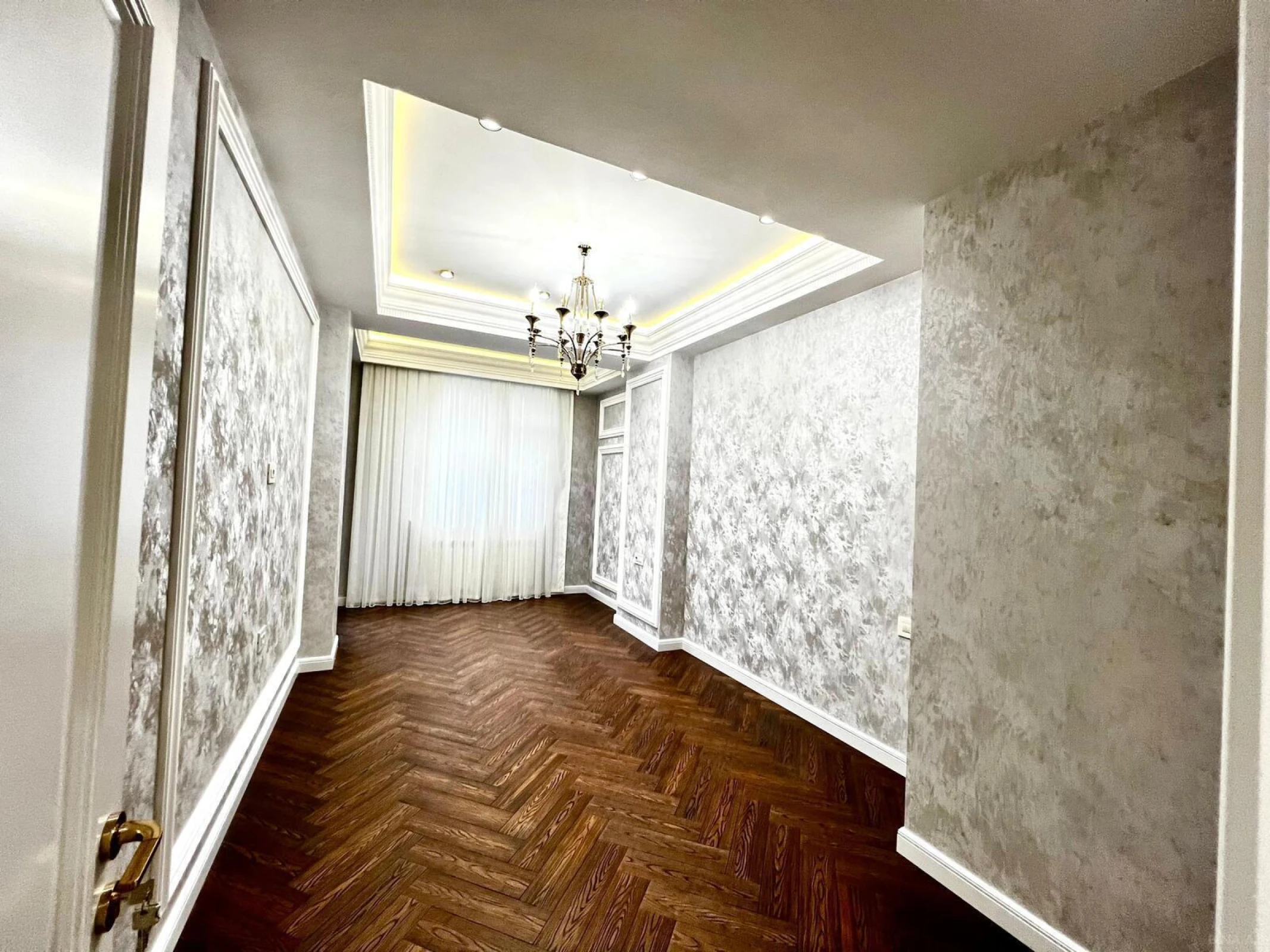 Satılır 3 otaqlı mənzil 107 m²