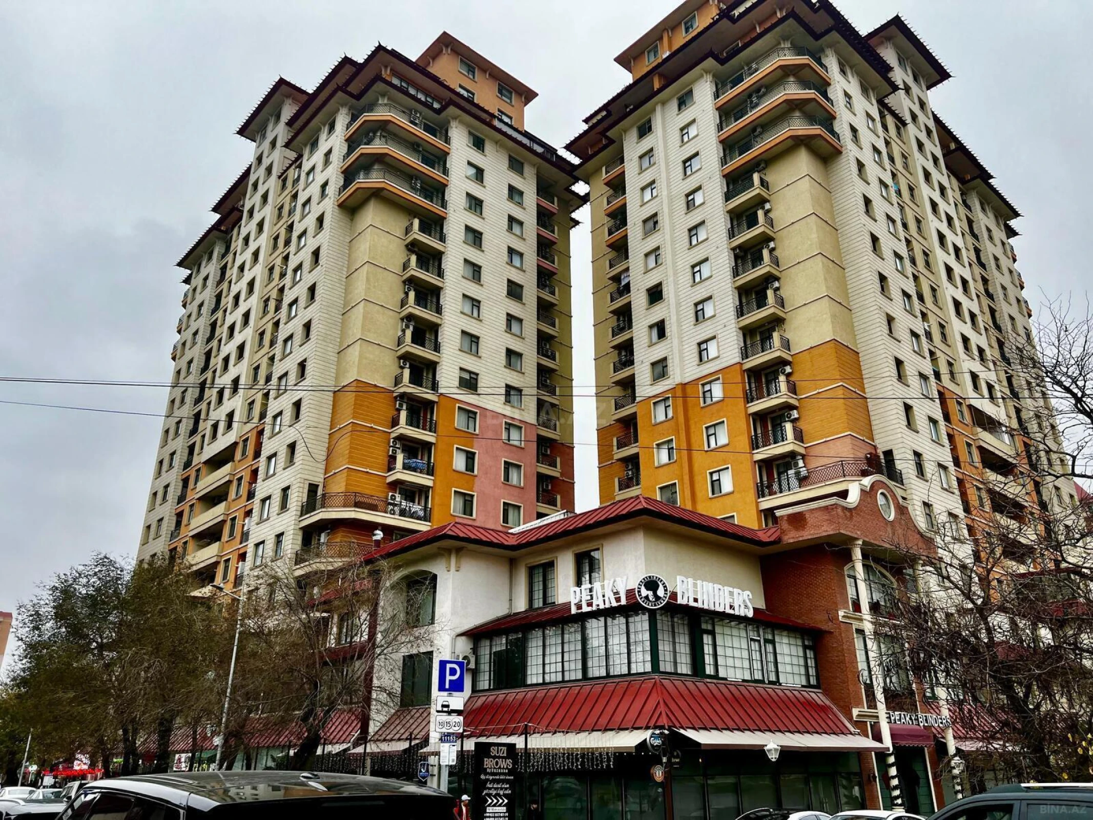 Satılır 3 otaqlı mənzil 107 m²