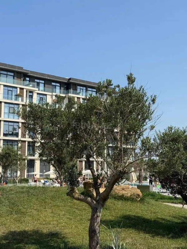 Satılır 3 otaqlı mənzil 125 m²