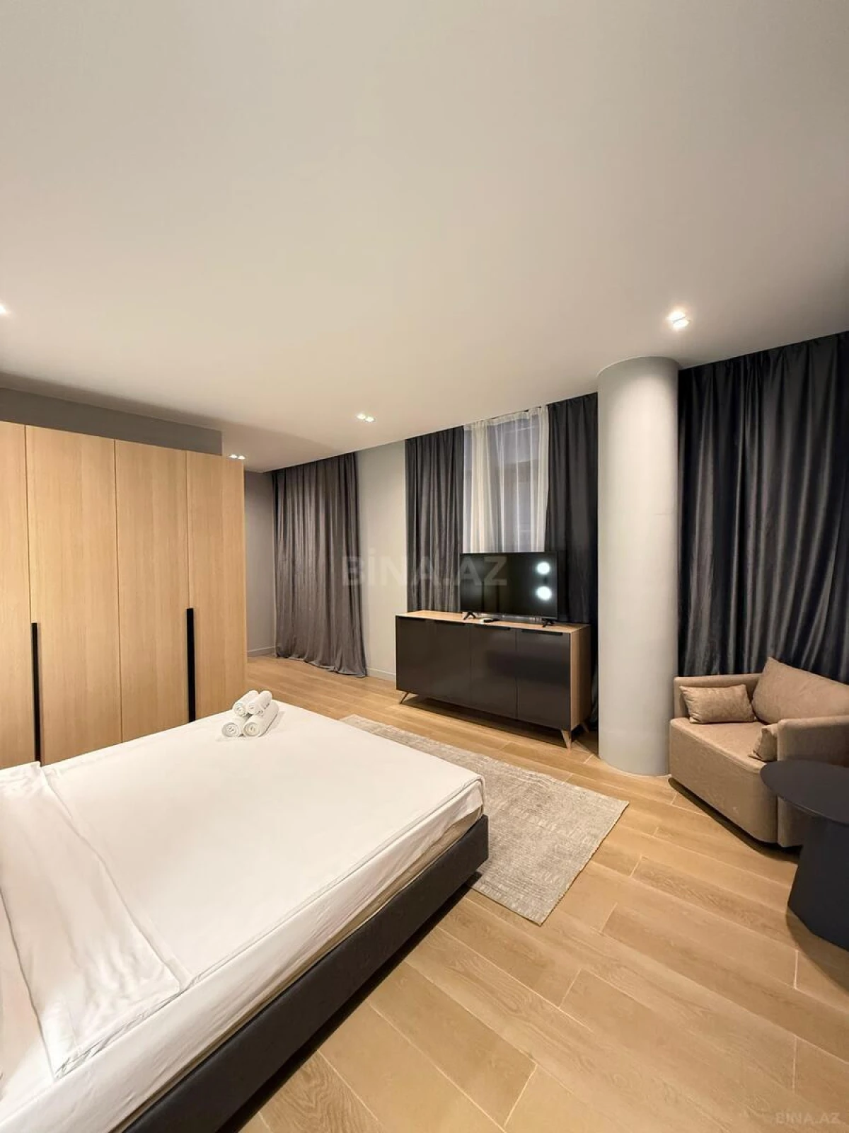 Satılır 3 otaqlı mənzil 125 m²