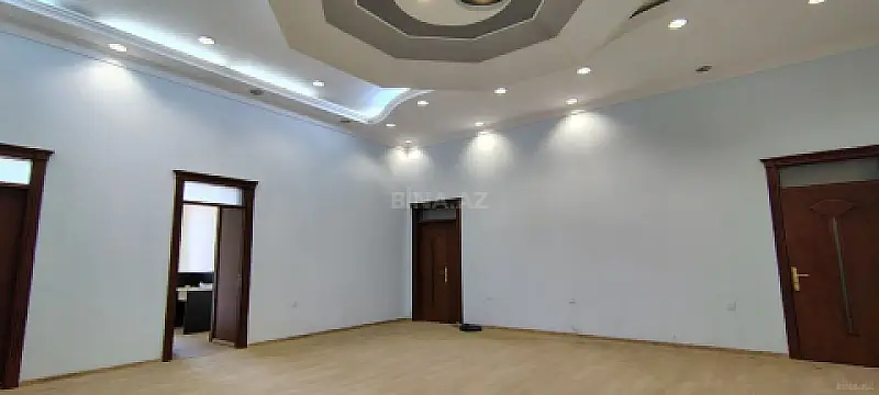 Satılır obyekt 290 m²