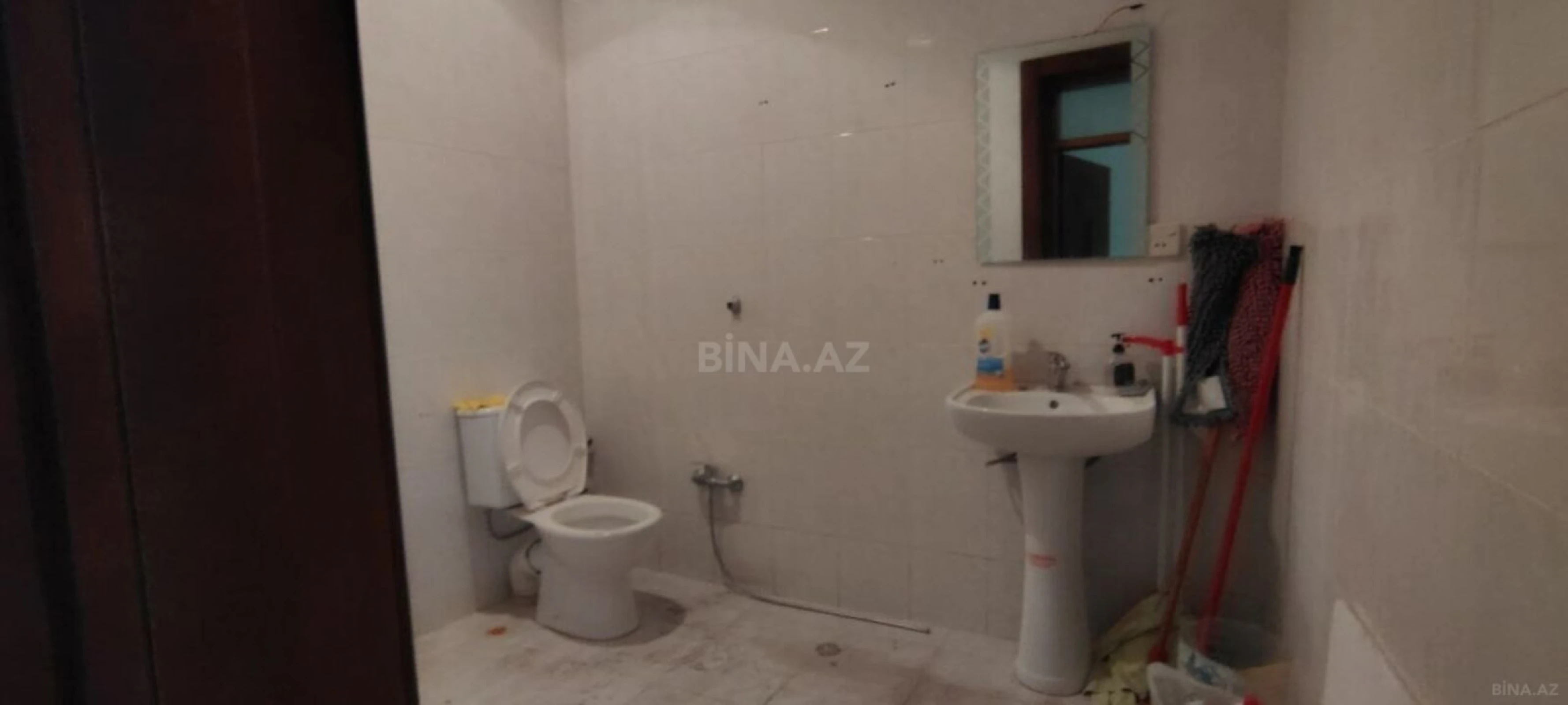 Satılır obyekt 290 m²