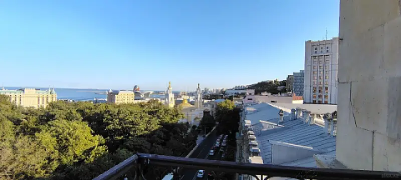 Satılır obyekt 290 m²