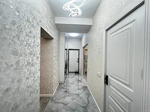 Satılır 2 otaqlı mənzil 68 m²
