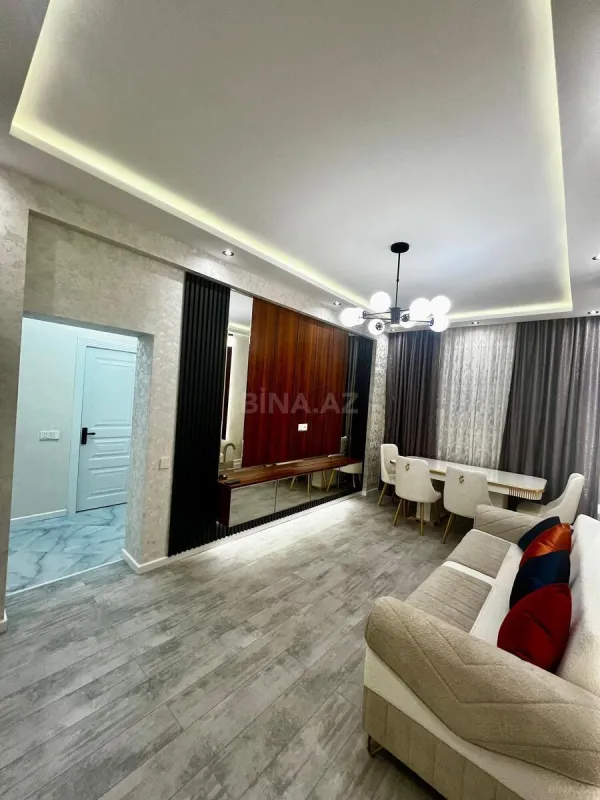 Satılır 2 otaqlı mənzil 68 m²