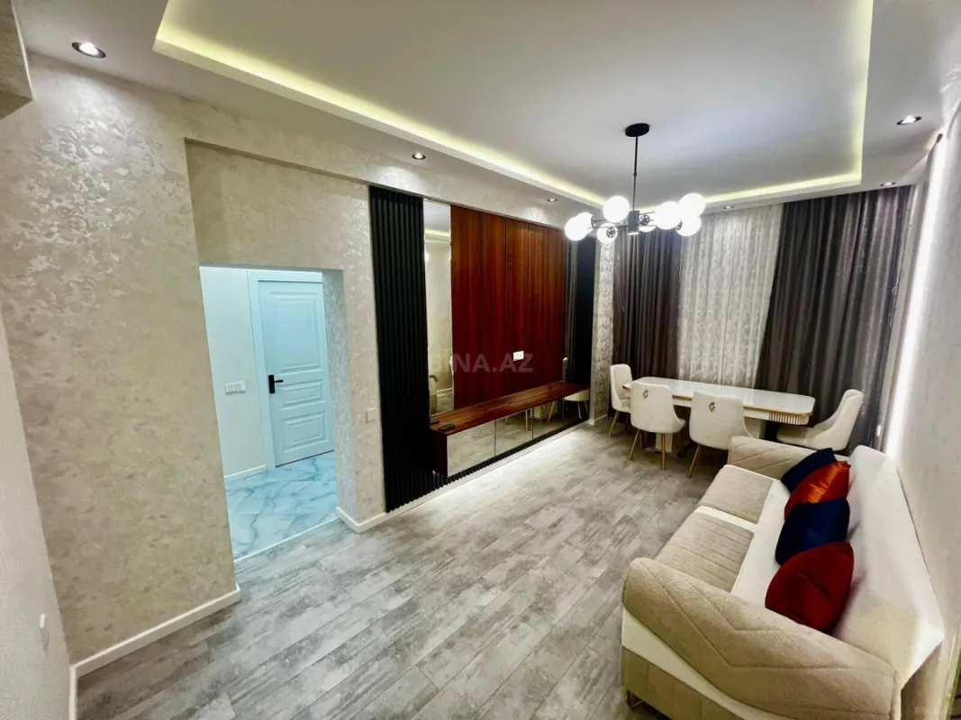 Satılır 2 otaqlı mənzil 68 m²
