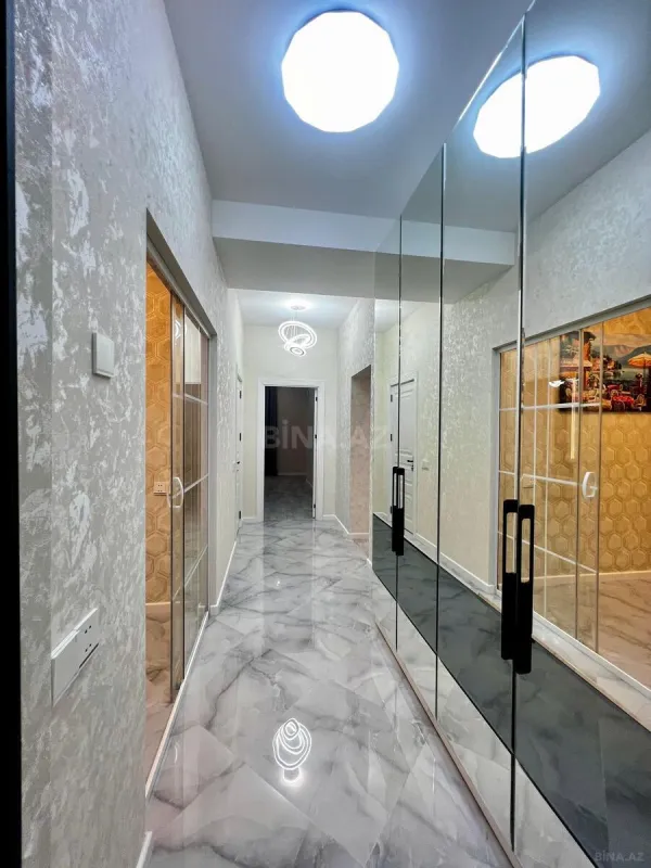 Satılır 2 otaqlı mənzil 68 m²