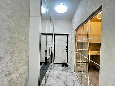 Satılır 2 otaqlı mənzil 68 m²
