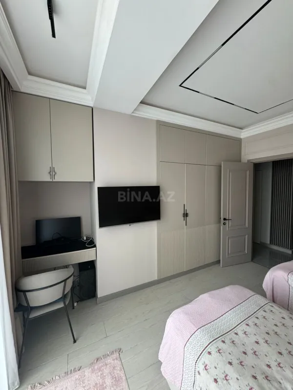 Satılır 3 otaqlı mənzil 101 m²