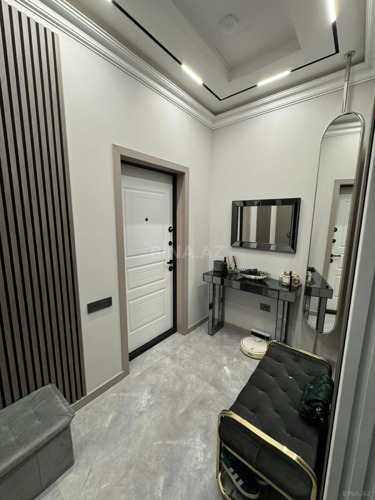 Satılır 3 otaqlı mənzil 101 m²