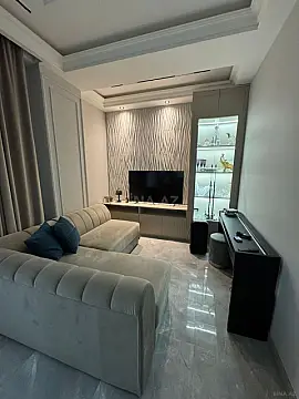 Satılır 3 otaqlı mənzil 101 m²