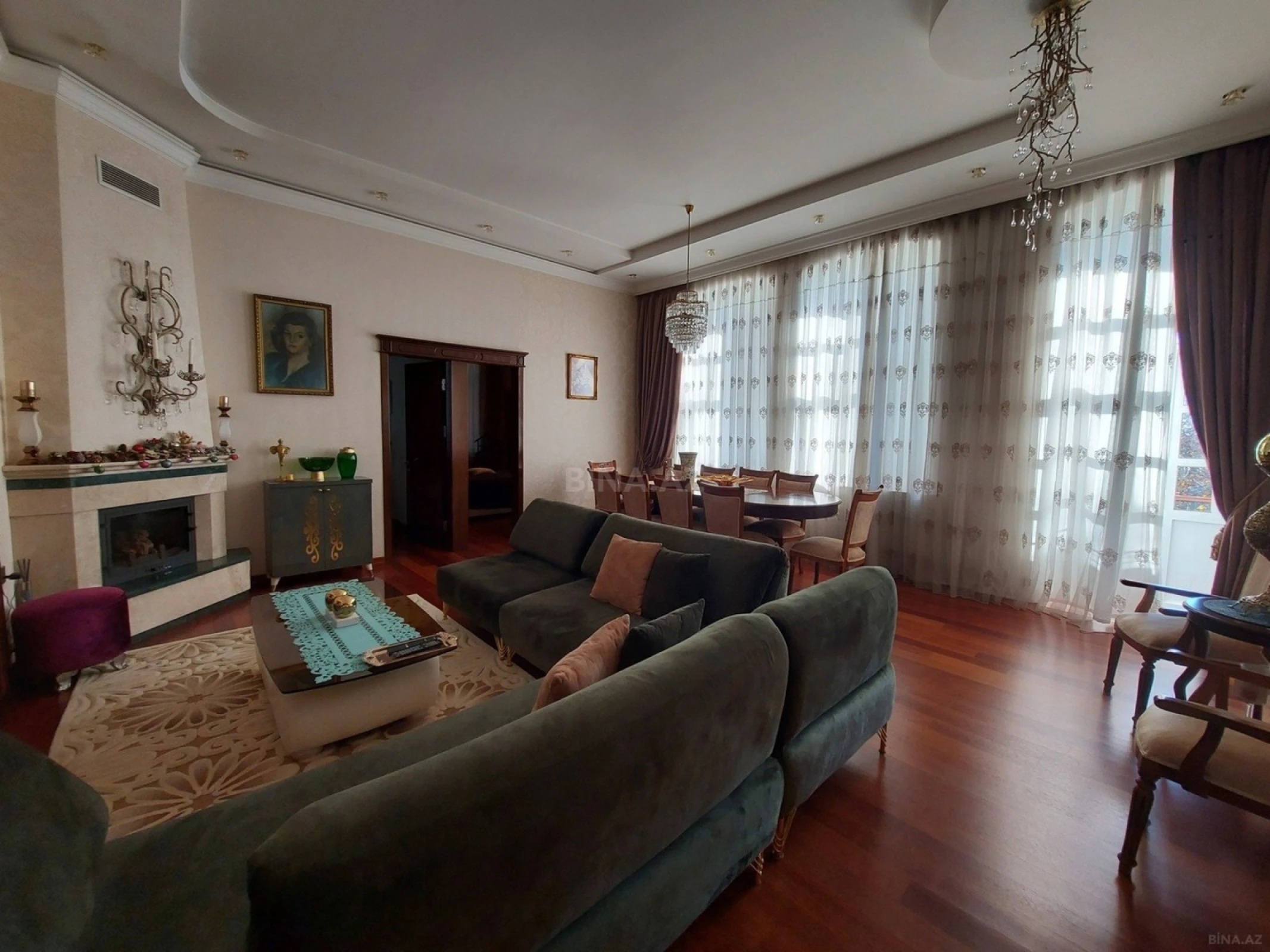 Satılır 5 otaqlı mənzil 140 m²