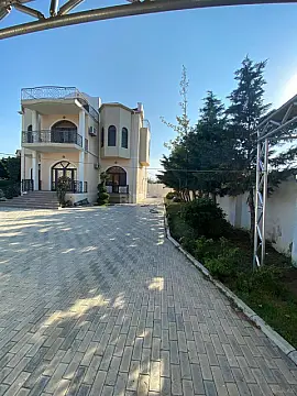 Satılır 10 otaqlı həyət evi 400 m² — Sumqayıt 10 otaq 400.00 m²