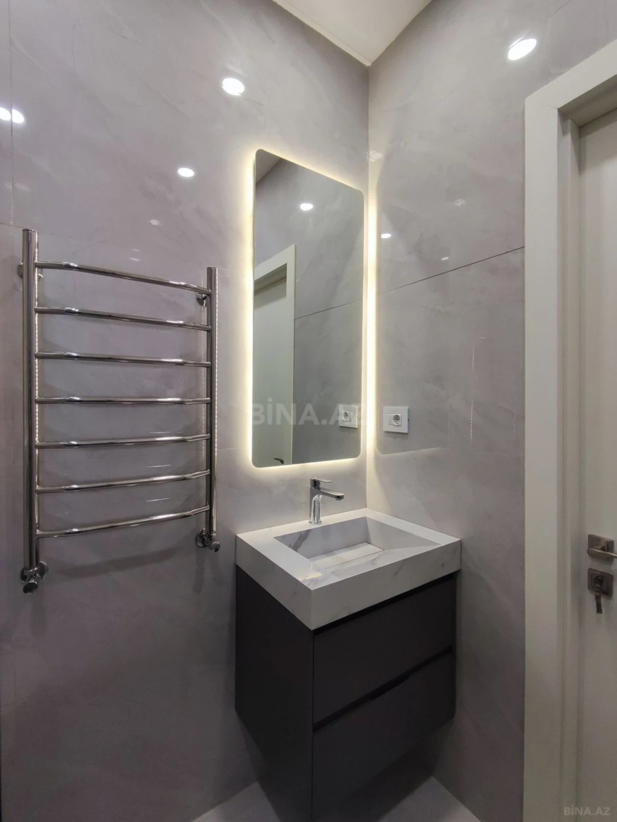 Satılır 2 otaqlı mənzil 54 m²