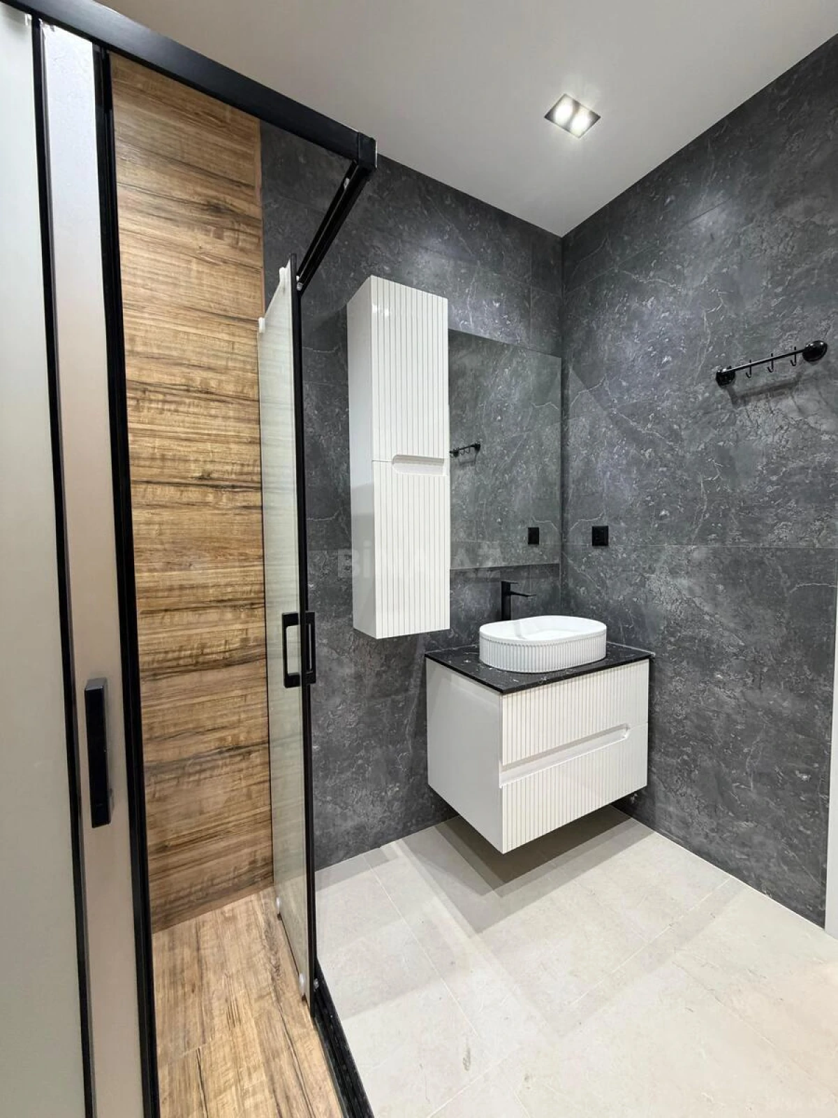 Satılır 5 otaqlı həyət evi 190 m²