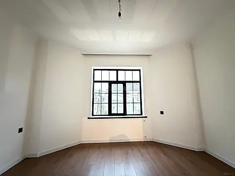 Satılır 5 otaqlı həyət evi 190 m²