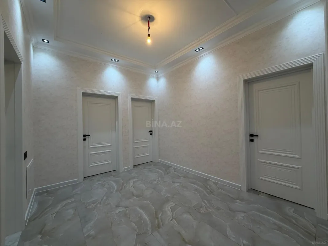 Satılır 5 otaqlı həyət evi 190 m²