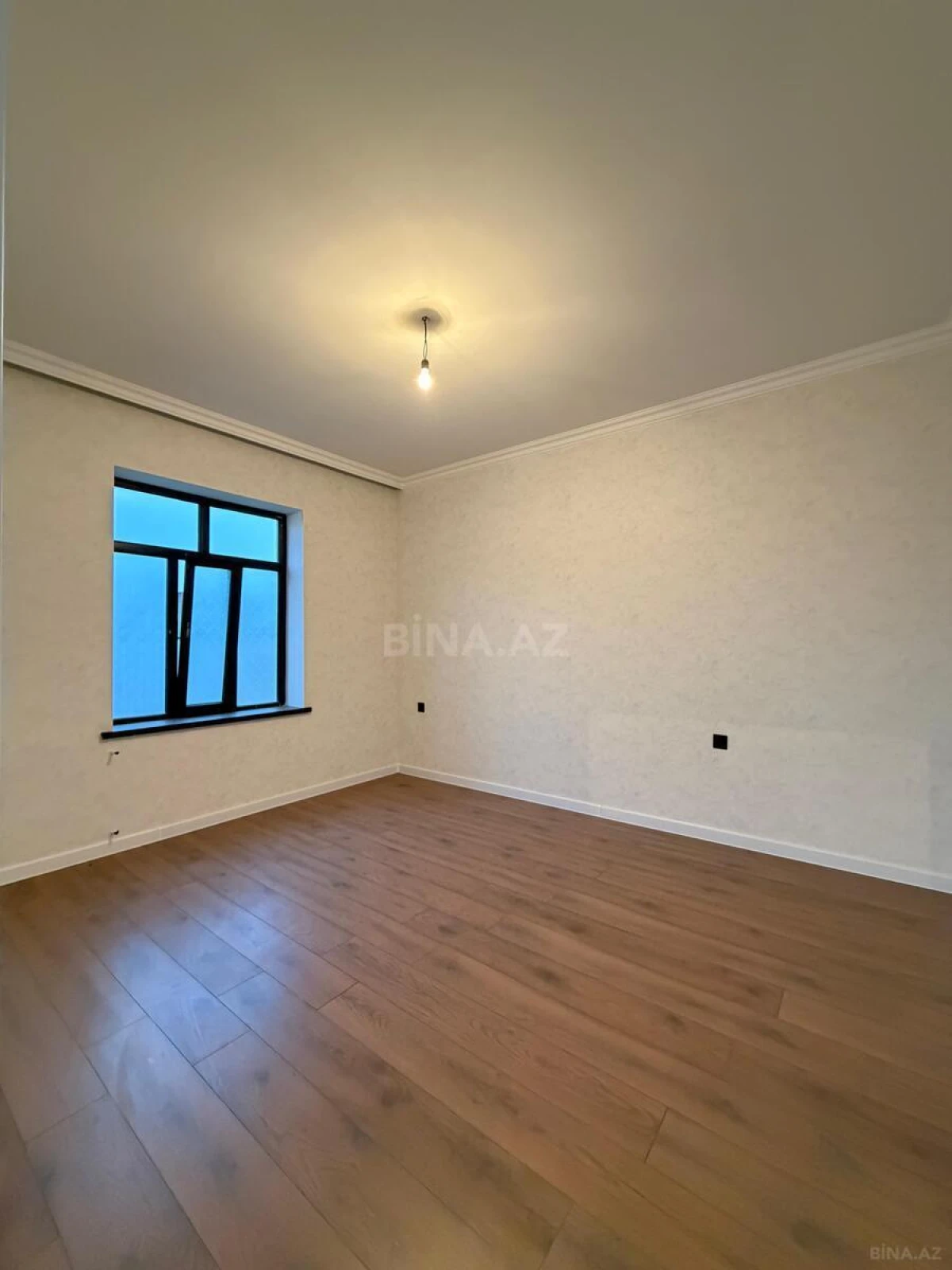 Satılır 5 otaqlı həyət evi 190 m²