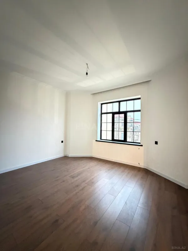 Satılır 5 otaqlı həyət evi 190 m²