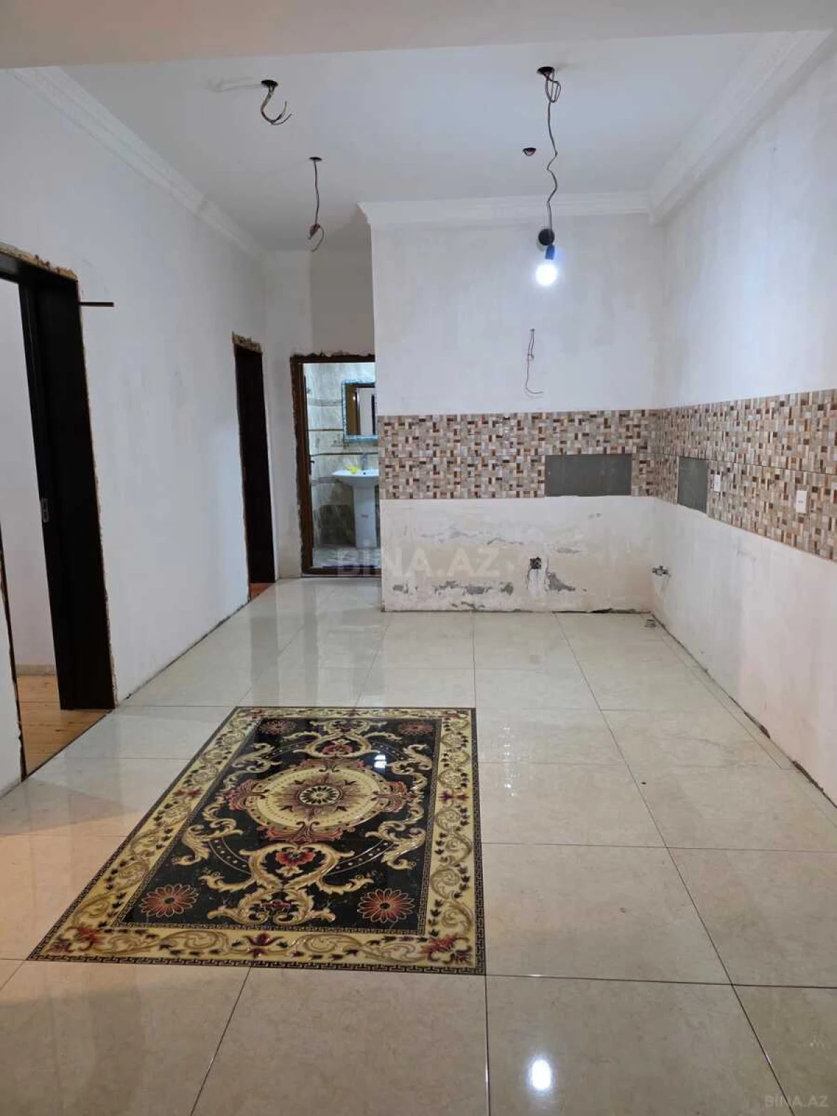 Satılır 2 otaqlı mənzil 82 m²