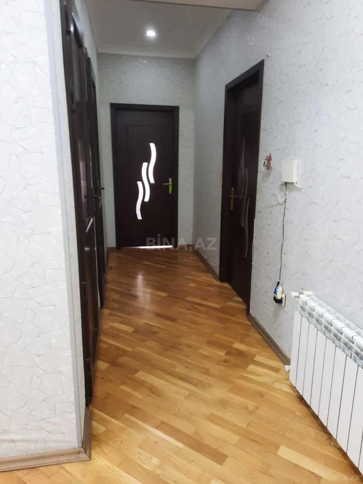 Satılır 2 otaqlı mənzil 100 m²