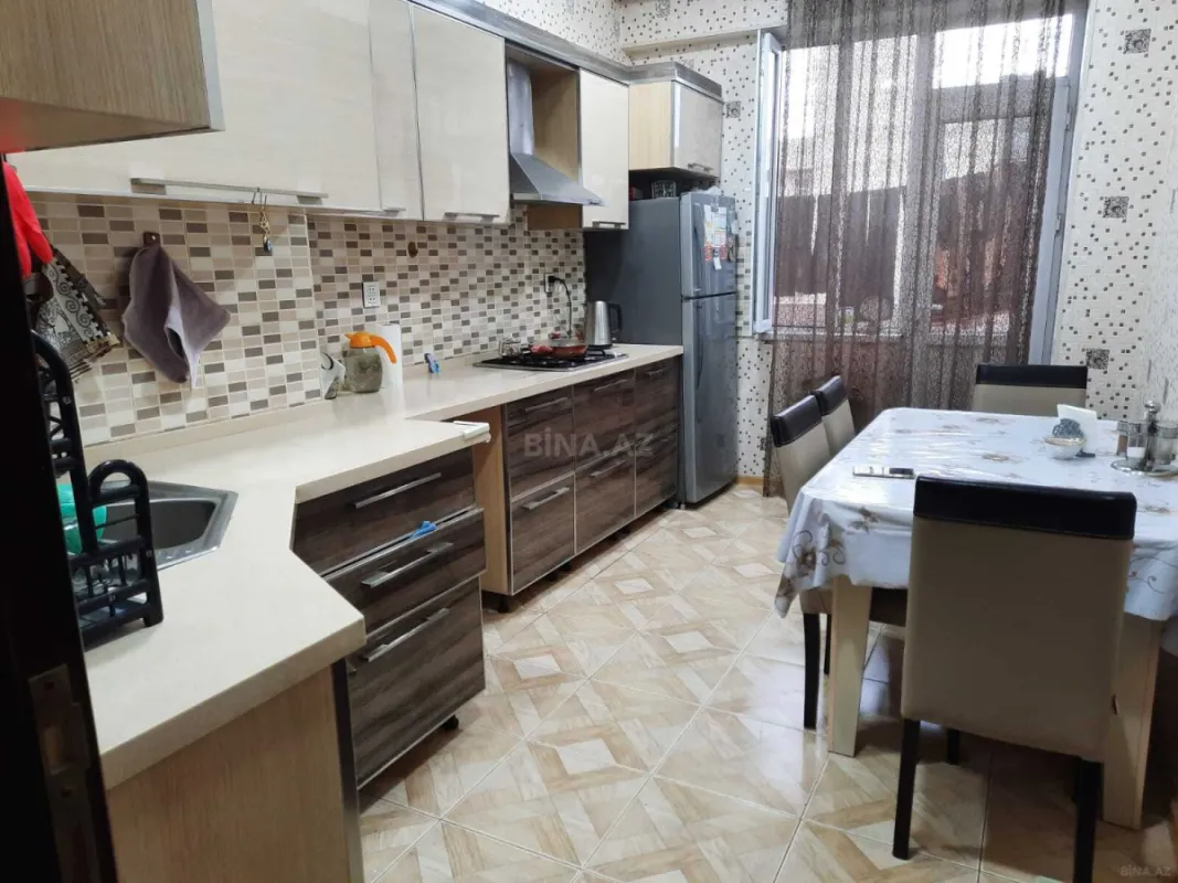 Satılır 2 otaqlı mənzil 100 m²