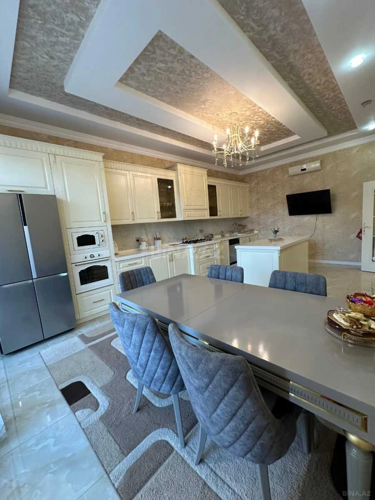 Kirayə verilir 6 otaqlı həyət evi 500 m²