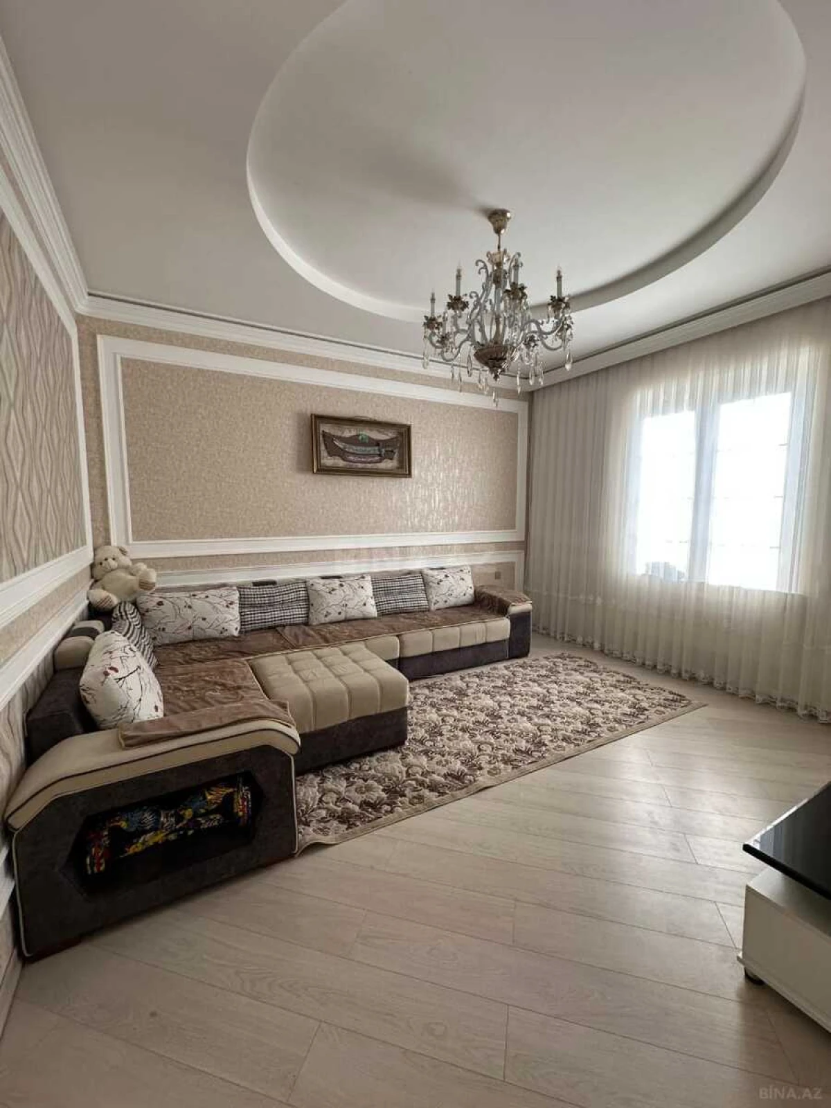 Kirayə verilir 6 otaqlı həyət evi 500 m²