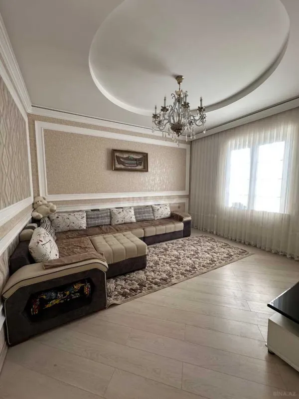 Kirayə verilir 6 otaqlı həyət evi 500 m²
