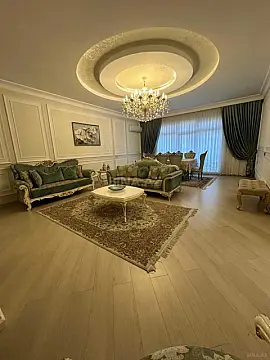 Kirayə verilir 6 otaqlı həyət evi 500 m²