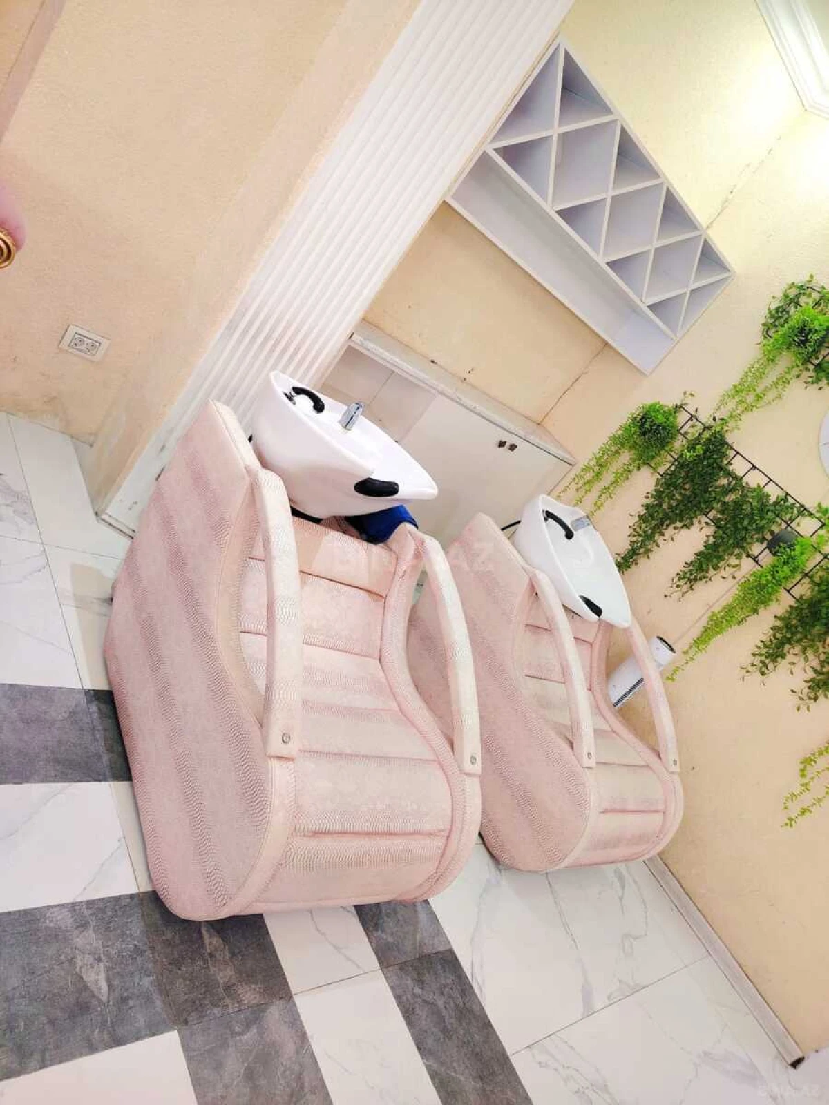 Satılır obyekt 110.5 m²