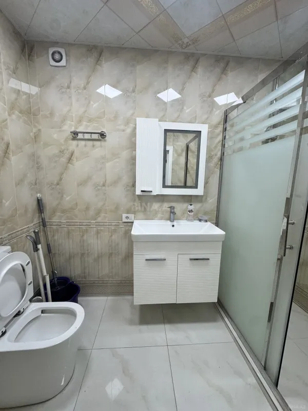 Kirayə verilir 2 otaqlı mənzil 75 m²