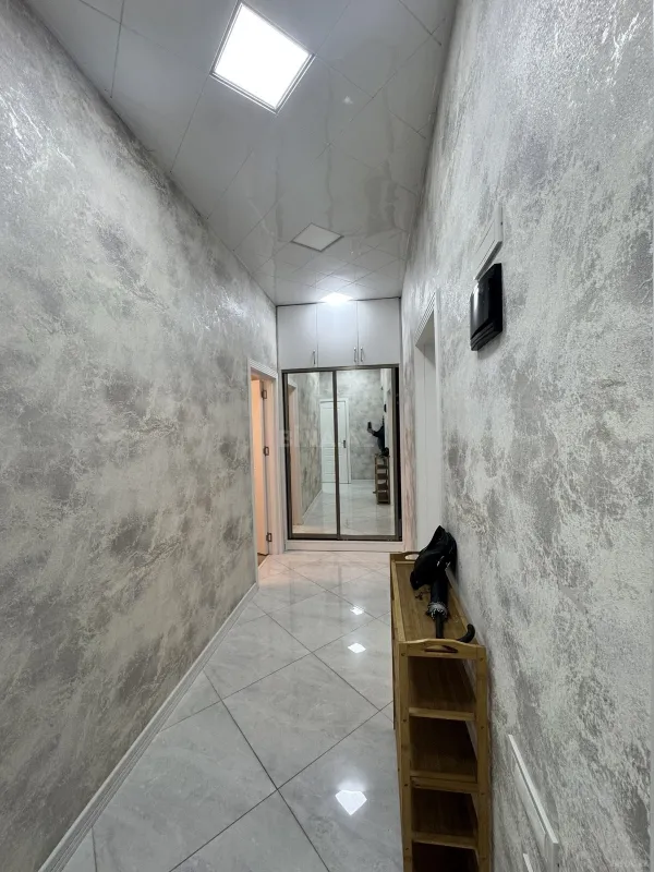 Kirayə verilir 2 otaqlı mənzil 75 m²