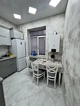 Kirayə verilir 2 otaqlı mənzil 75 m²