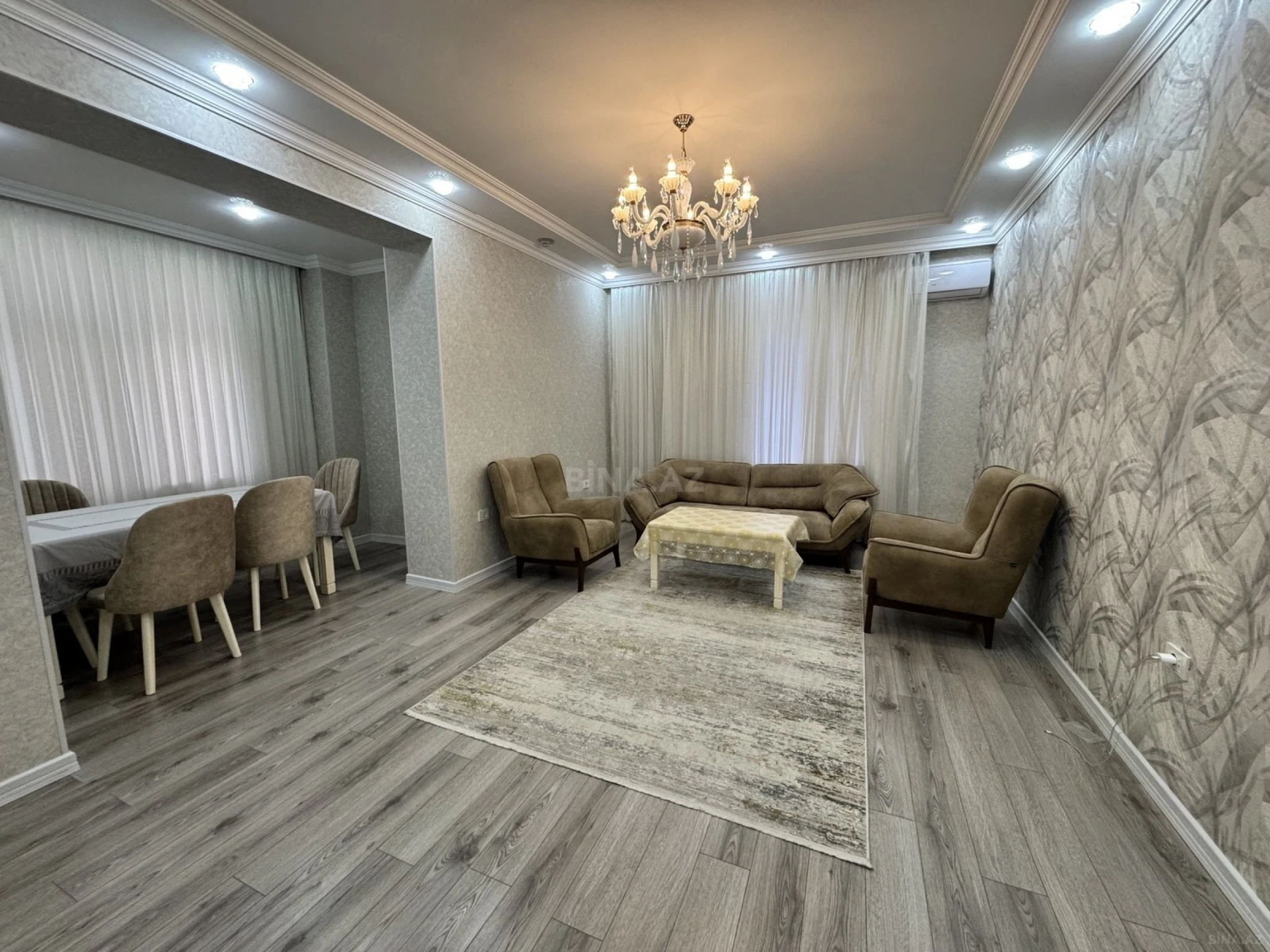 Kirayə verilir 2 otaqlı mənzil 75 m²