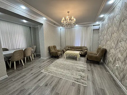 Kirayə verilir 2 otaqlı mənzil 75 m²
