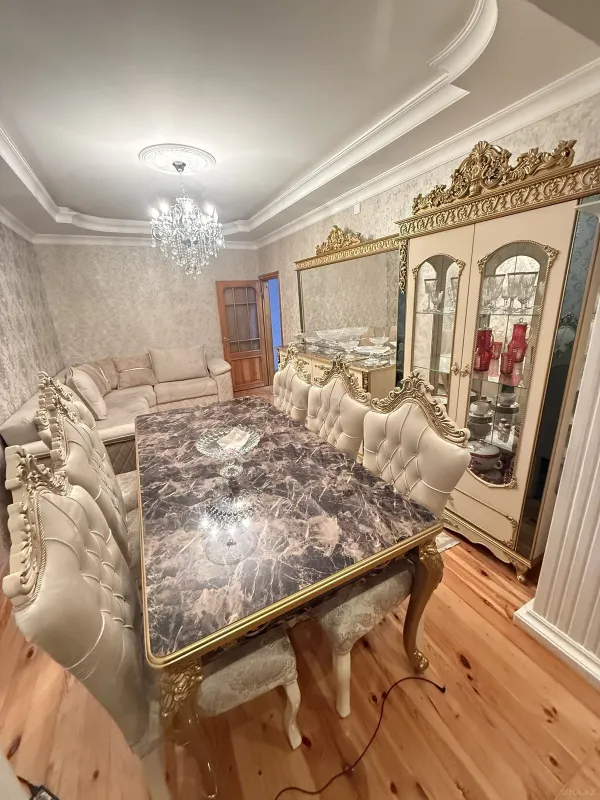 Satılır 4 otaqlı mənzil 100 m²