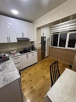 Satılır 4 otaqlı mənzil 100 m²