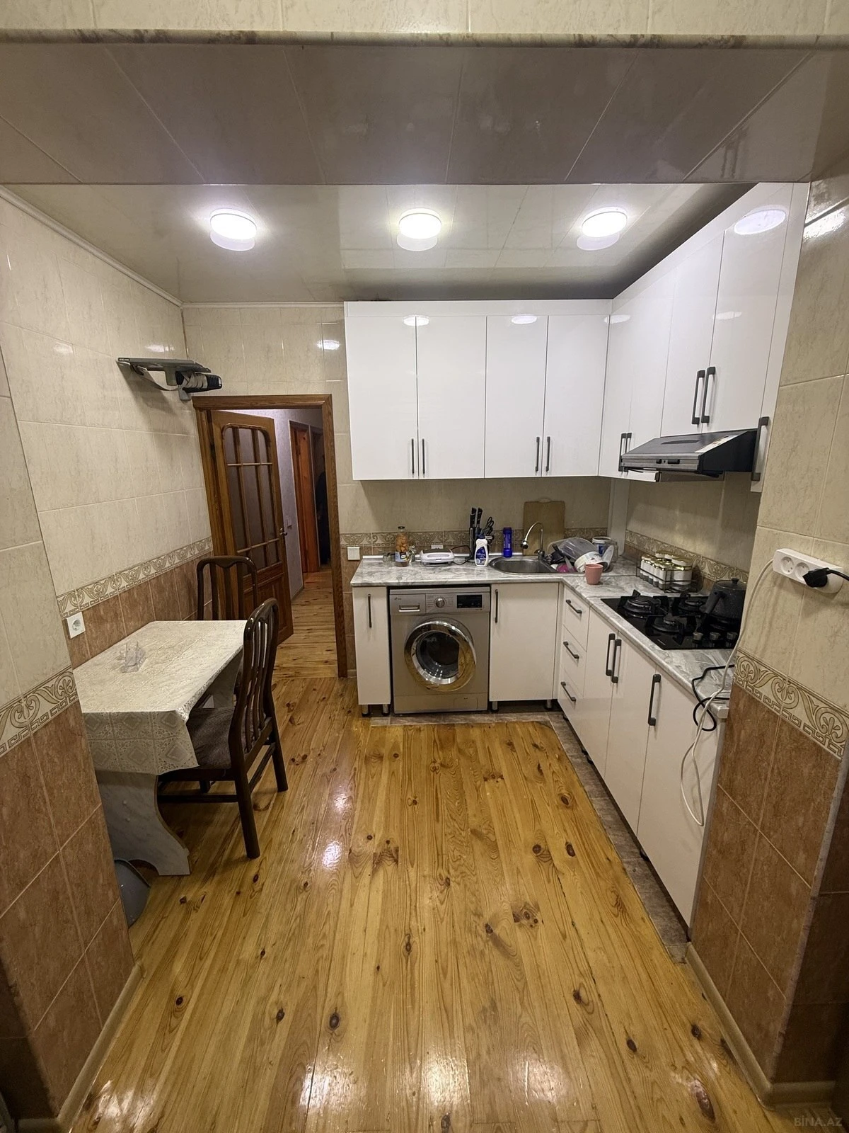 Satılır 4 otaqlı mənzil 100 m²