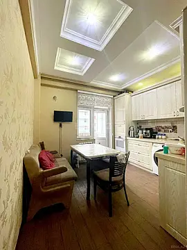 Satılır 3 otaqlı mənzil 109 m²